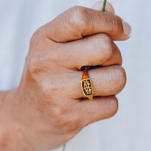 Rectangle Bahai ringstone engraved gold ring 
