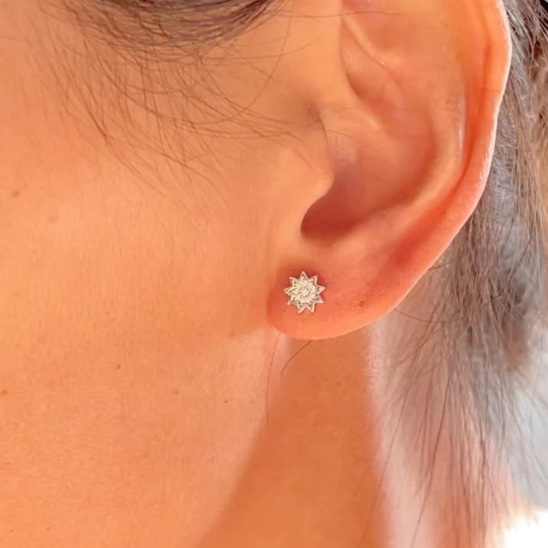 Dainty Diamond Star Stud Earrings